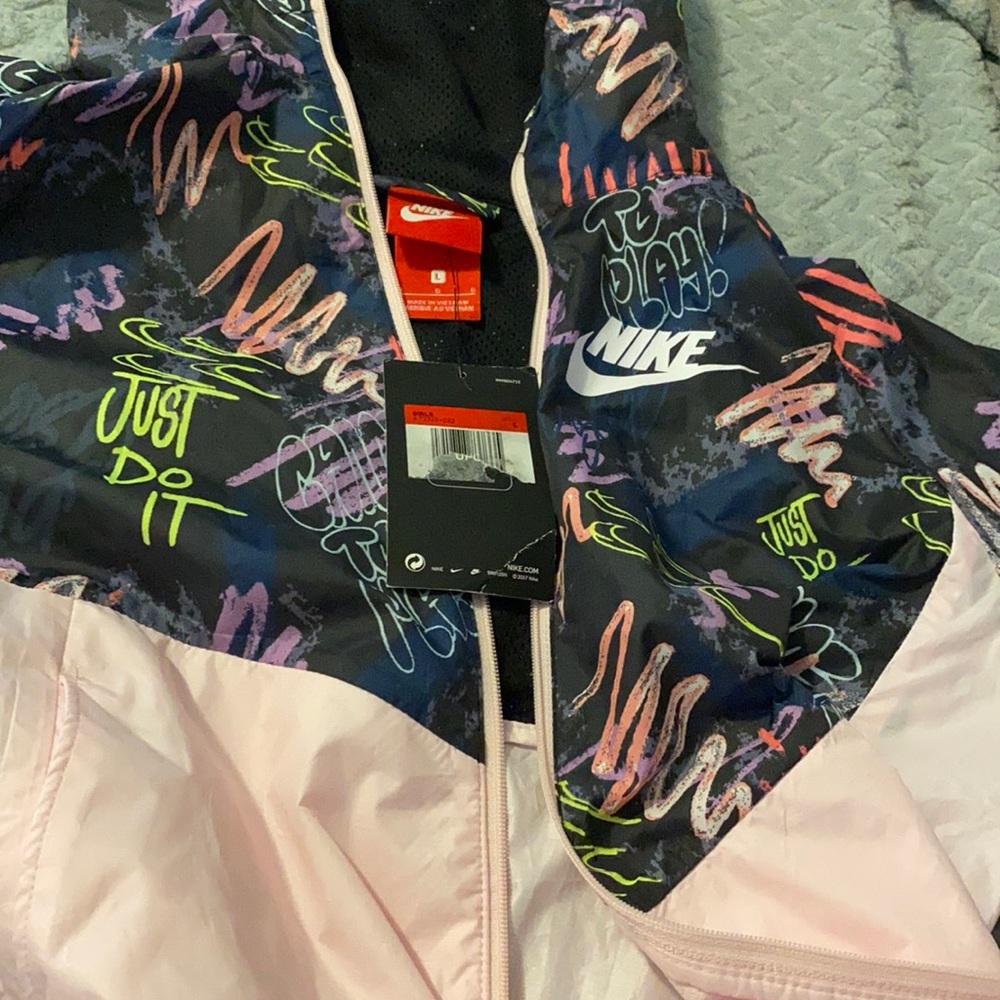 Girls Nike windbreaker